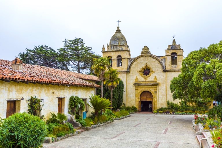 Misión de San Carlos Borromeo de Carmelo